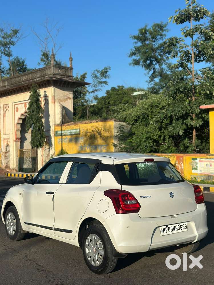 Maruti Suzuki Swift Vvt Lxi, 2022, Petrol