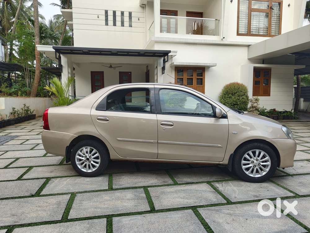Toyota Etios, 2011, Petrol