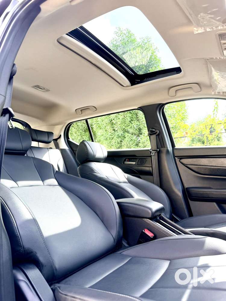 Honda Elevate Signature Black Edition Zx Cvt, 2025, Petrol