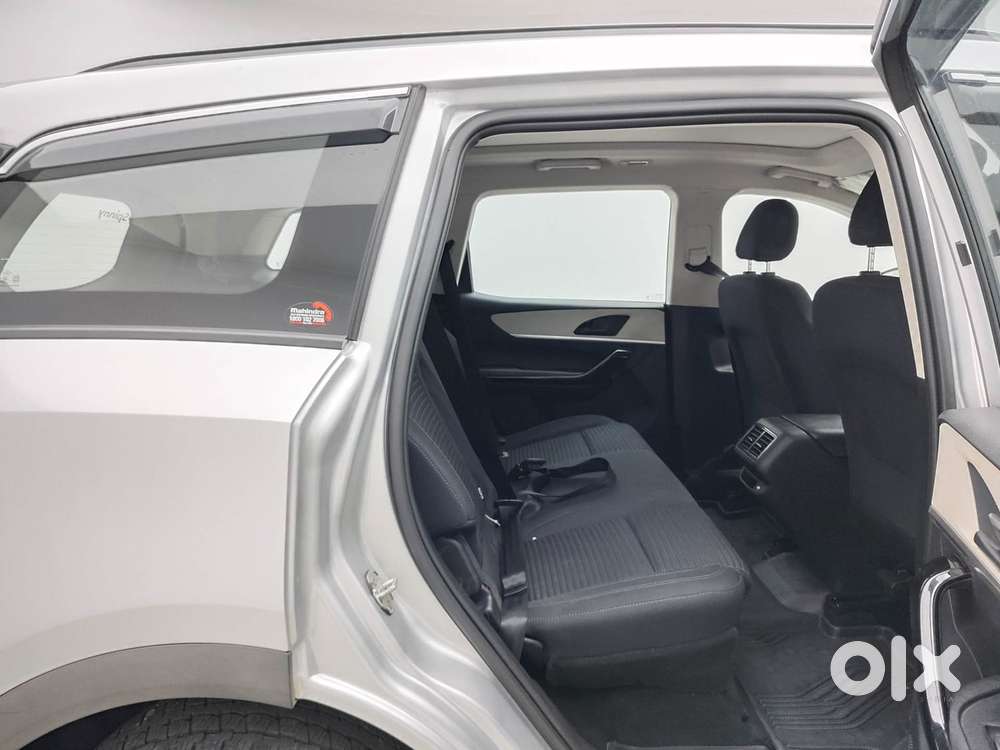 Mahindra Xuv700 2.0 Ax 5 Petrol At Str, 2022, Petrol