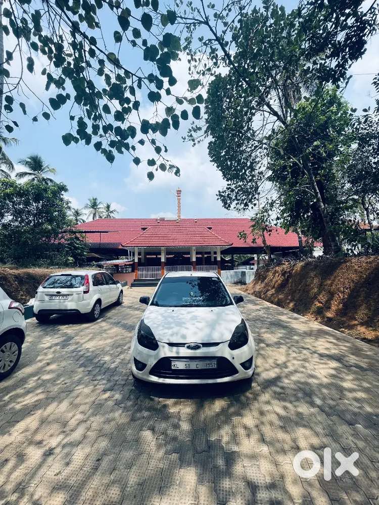 Ford Figo 2013 Petrol 137000 Km Driven