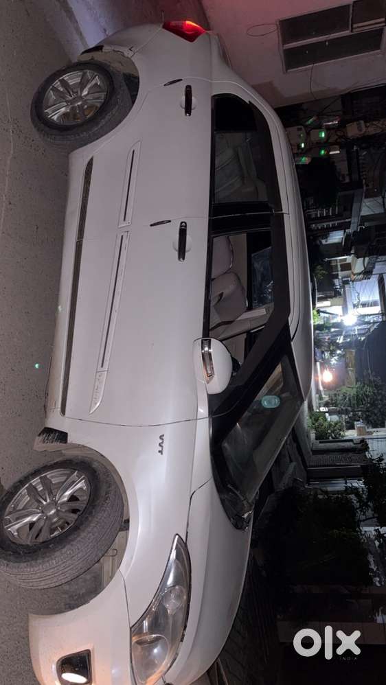 Maruti Swift Dzire 2012 Petrol Manual
