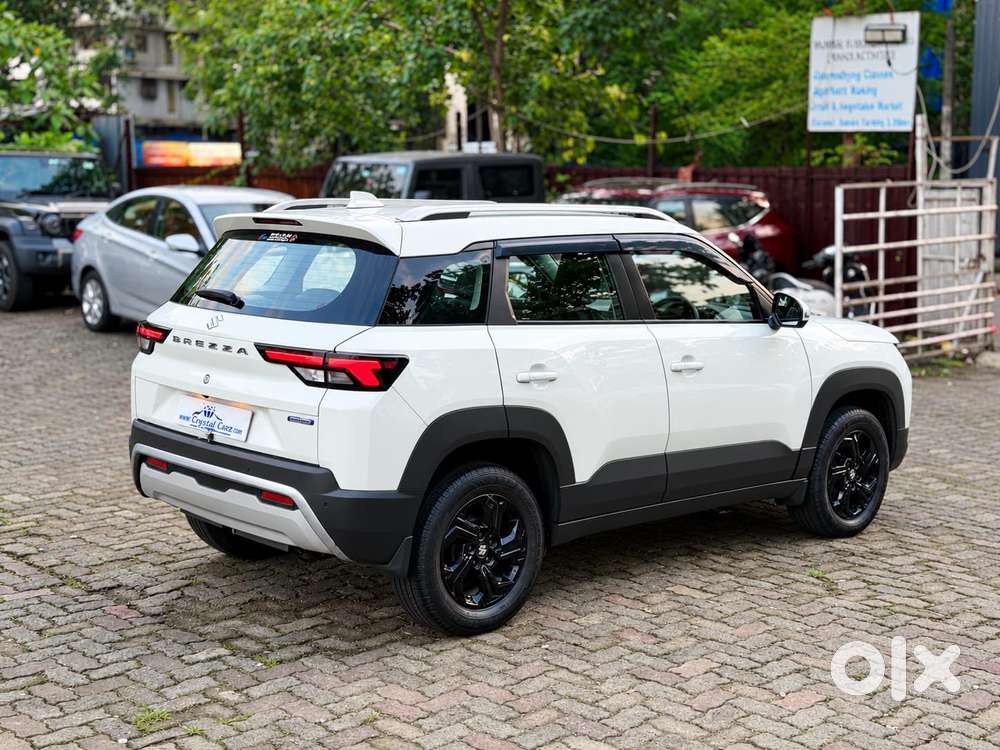 Maruti Suzuki Brezza 1.5 Zxi Smart Hybrid, 2023, Petrol