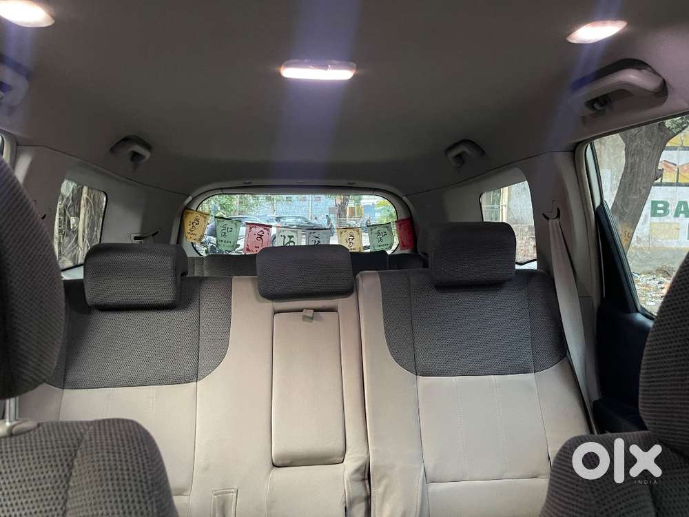 Xuv500 W6 Diesel 2016  1st Owner  Manual  Good Condition