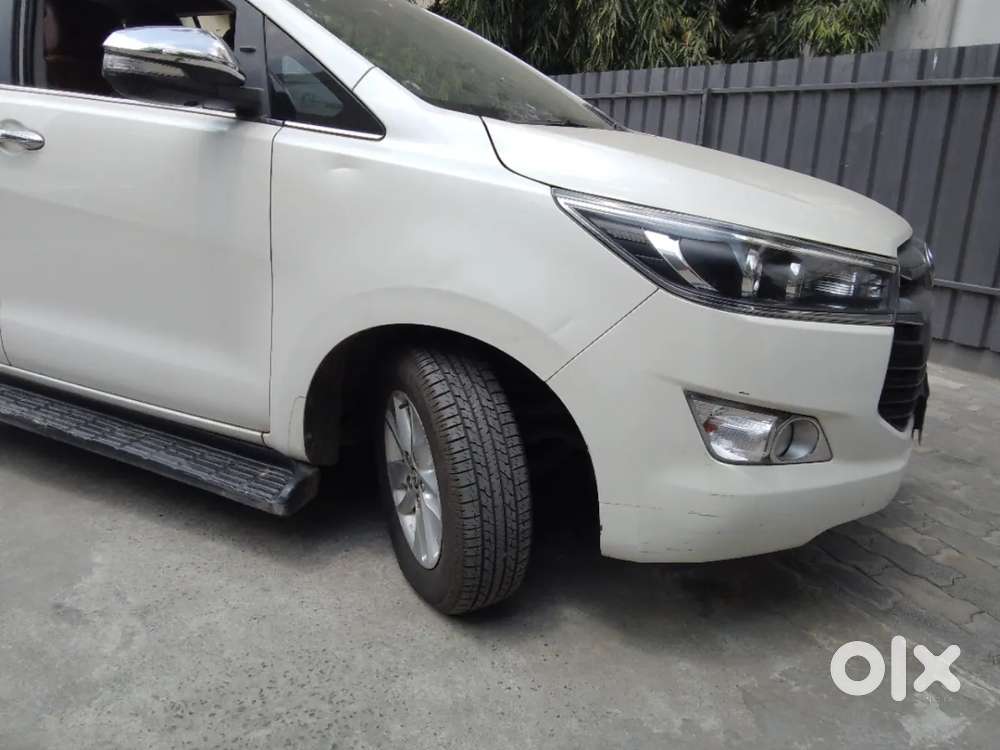 Toyota Innova Crysta [2020-ongoing] 2.7 Zx At 7 Str, 2017, Petrol