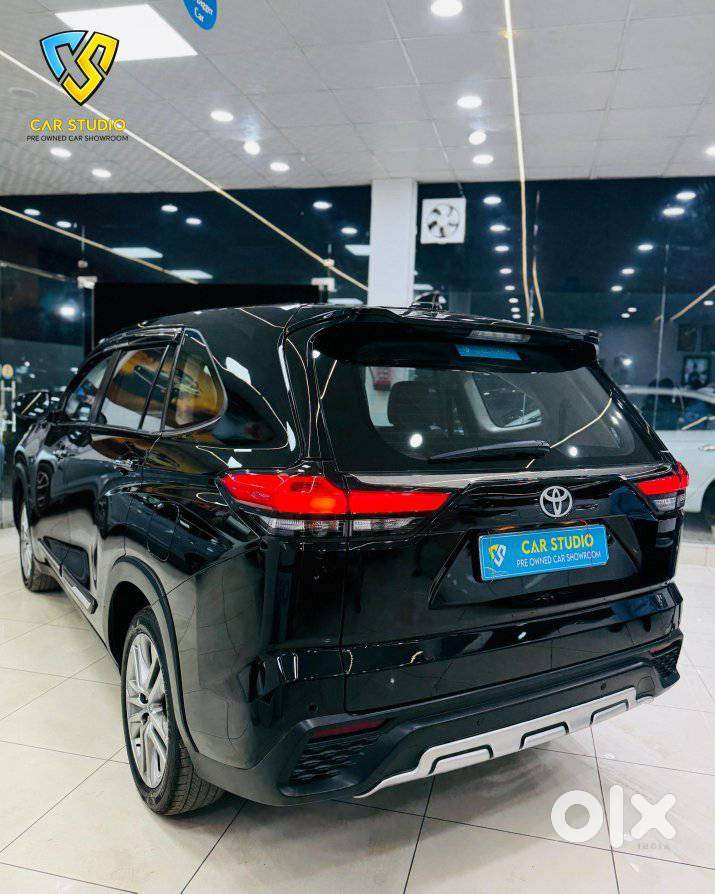 Toyota Innova Hycross 2.0 Zx Hybrid 7 Str, 2024