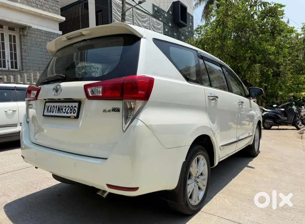 Innova Crysta 2.4 V Loaded Vehicle