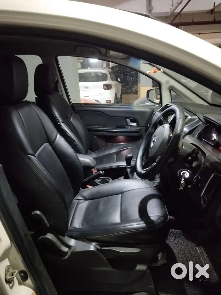 Car Tata Hexa