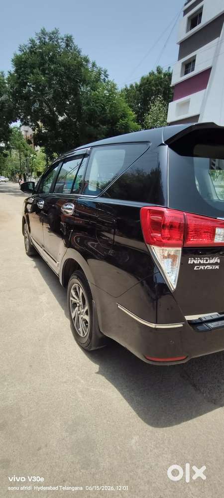 Toyota Innova Crysta 2.4 G Mt 8s, 2021, Diesel