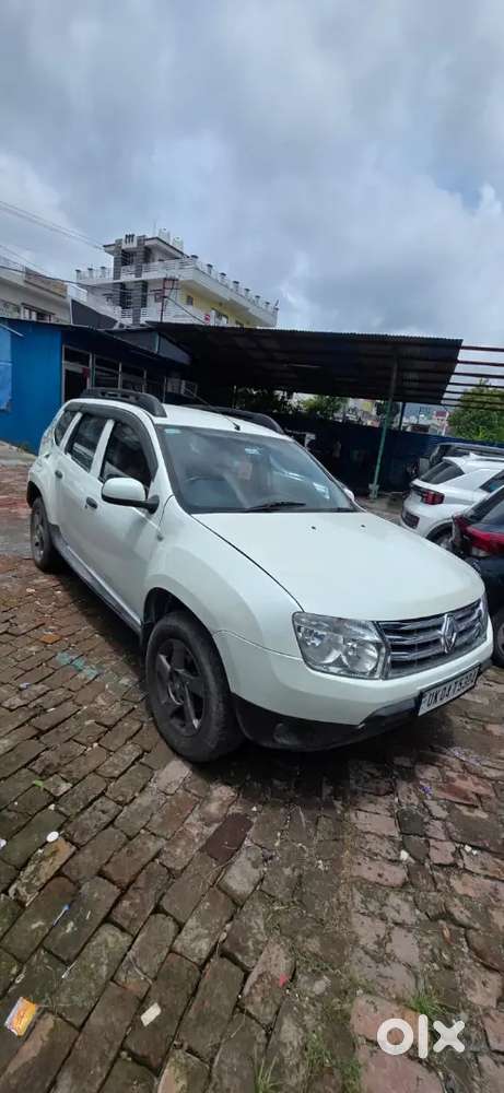 Renault Duster 2015 Petrol Manual 3rd Owner