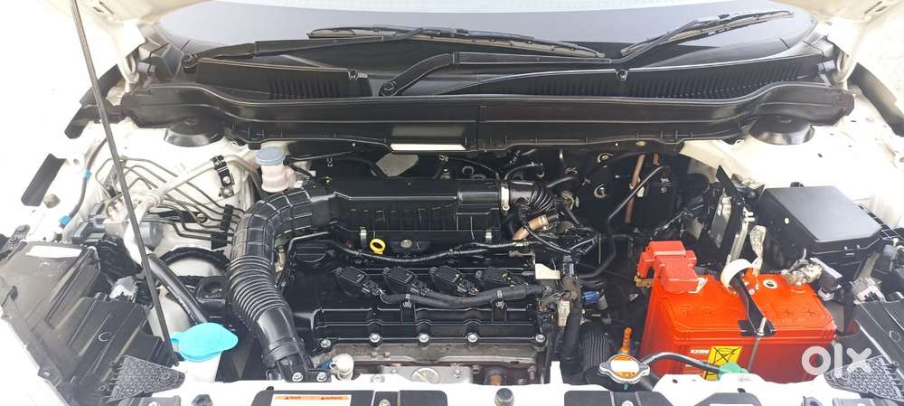 Maruti Suzuki Brezza 1.5 Vxi At Smart Hybrid, 2022, Petrol