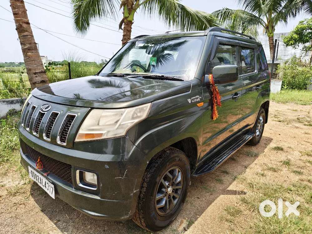 Mahindra Tuv 300 1.5 T8 2018