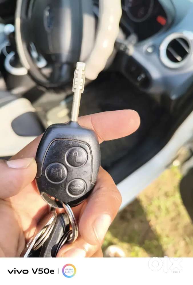 Ford Figo Petrol Lxi 2015
