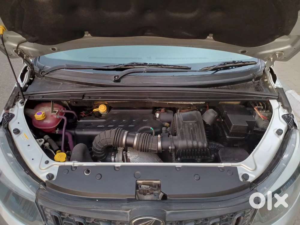 Mahindra Marazzo M4, 2018, Diesel