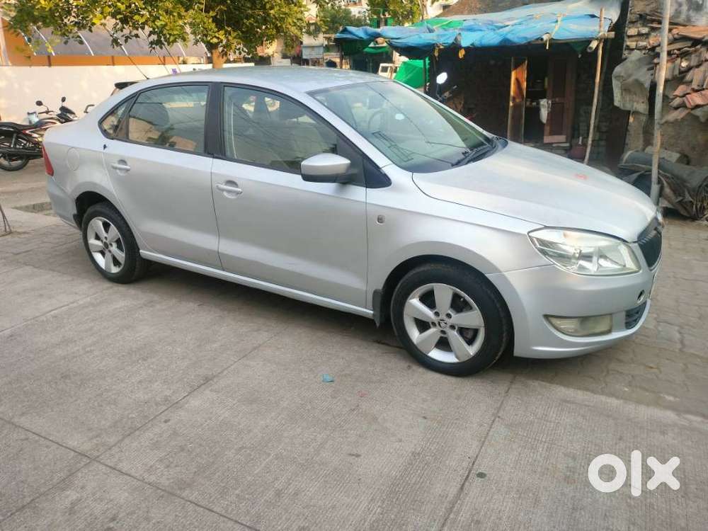 Skoda Rapid 1.5 Tdi At Elegance, 2016