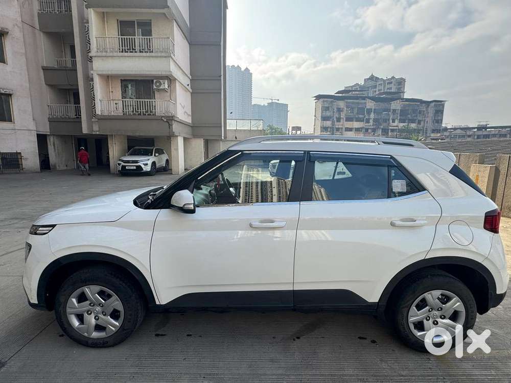 2021 Hyundai Venue S Plus  1st Owner  23,000 Km  Service Records