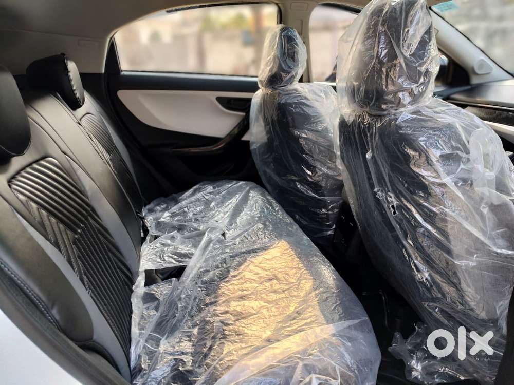 Tata Curvv Pure Plus S 1.2 Revotron Petrol 6mt, 2025, Petrol