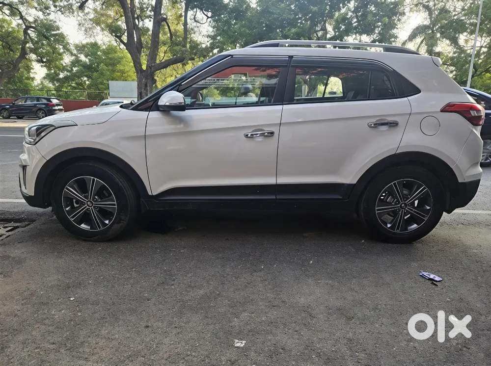 Selling Creta 1.6 Sx Top Model Excellent Condition Non Accident..