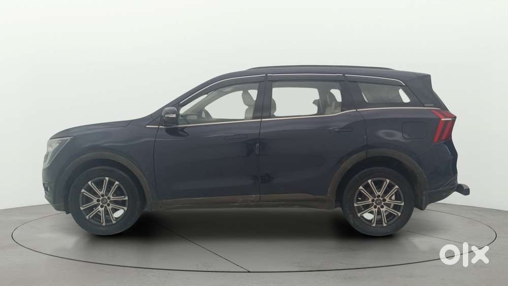Mahindra Xuv700 2.0 Ax 7 Petrol At Str, 2022, Petrol
