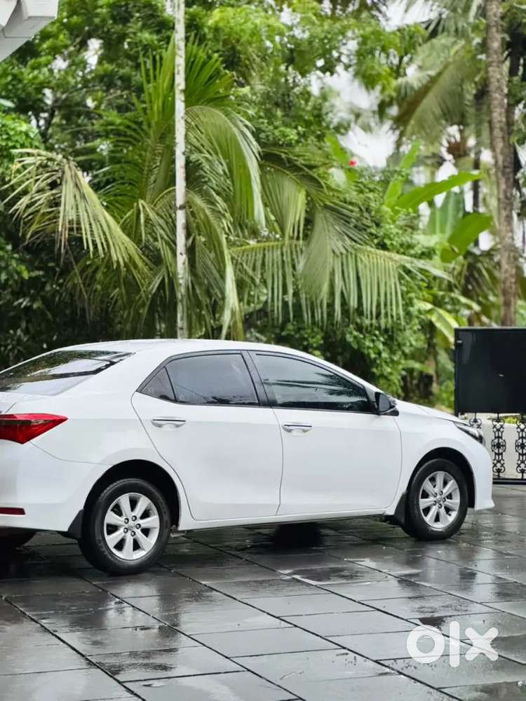 Toyota Corolla Altis 2015