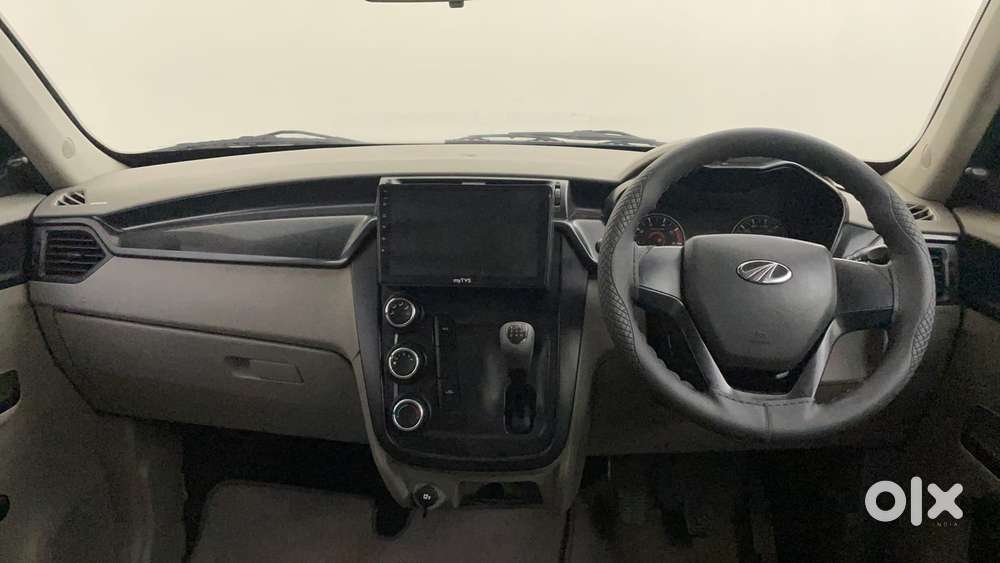Mahindra Kuv 100 Mahindra-kuv-100-g80-k2-plus, 2016, Petrol