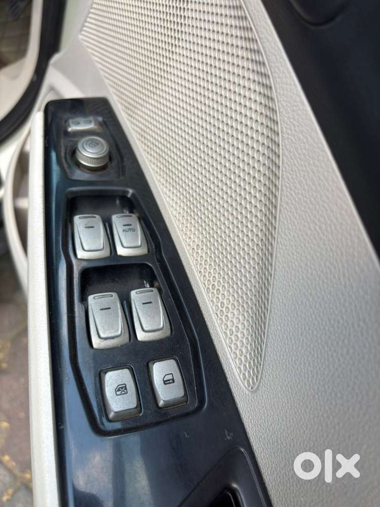 Mahindra Xuv300 W8 Diesel, 2019, Diesel