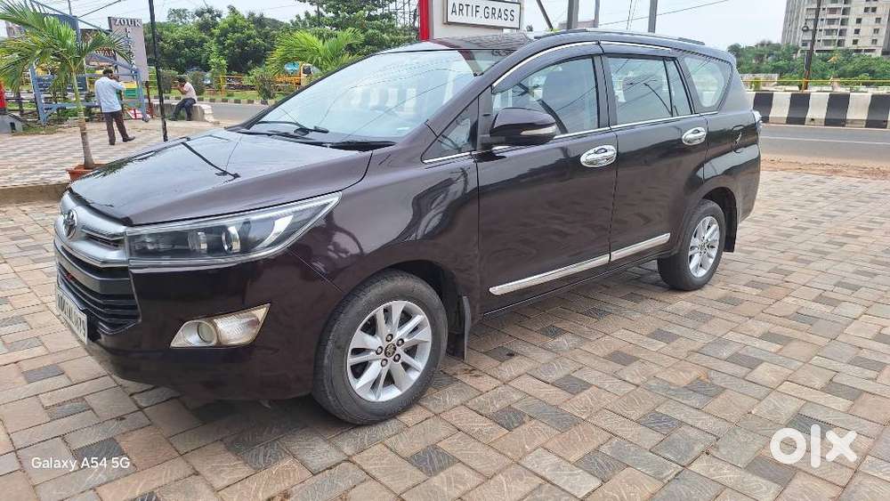 Toyota Innova 2.5 Vx 7 Str Bs-iii, 2017, Diesel
