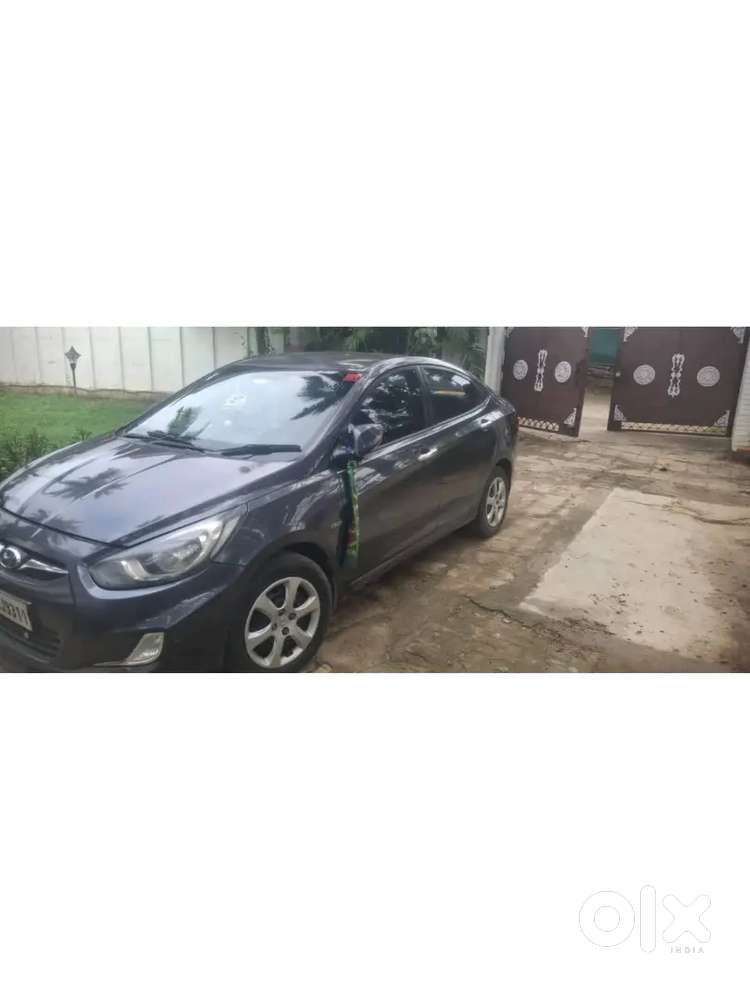 Hyundai Fluidic Verna 2012