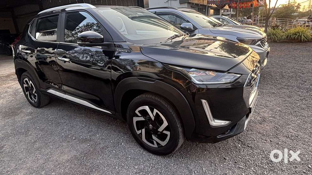 Nissan Magnite 1.0 Xv Premium, 2022, Petrol