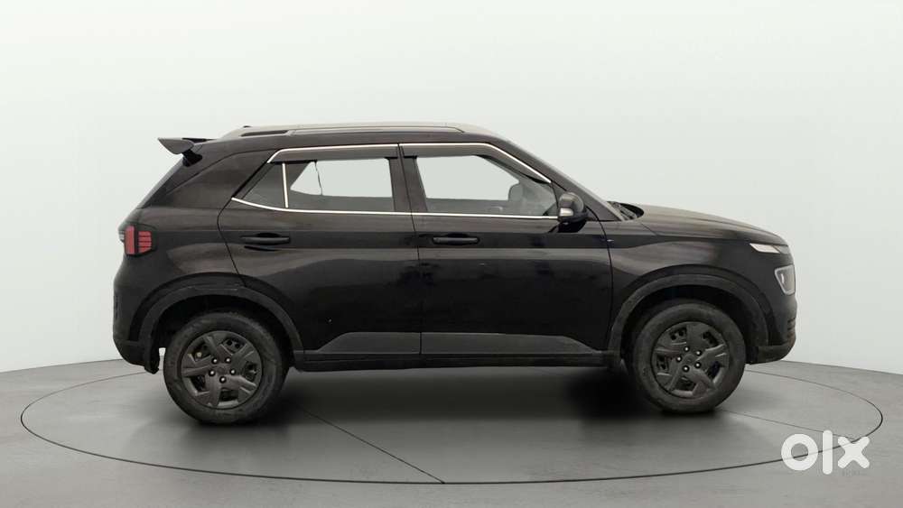 Hyundai Venue 1.2 S (o), 2023, Petrol