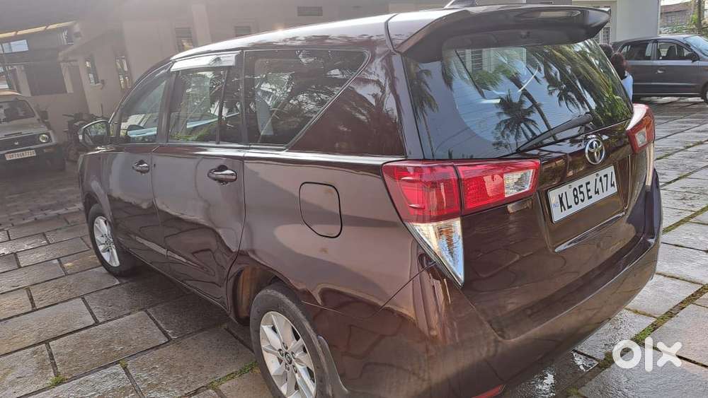 Toyota Innova Crysta 2.4 G Plus Mt 8s, 2017, Diesel