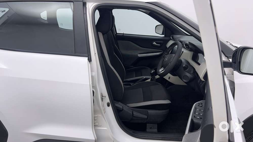 Nissan Magnite Xv Turbo, 2021, Petrol