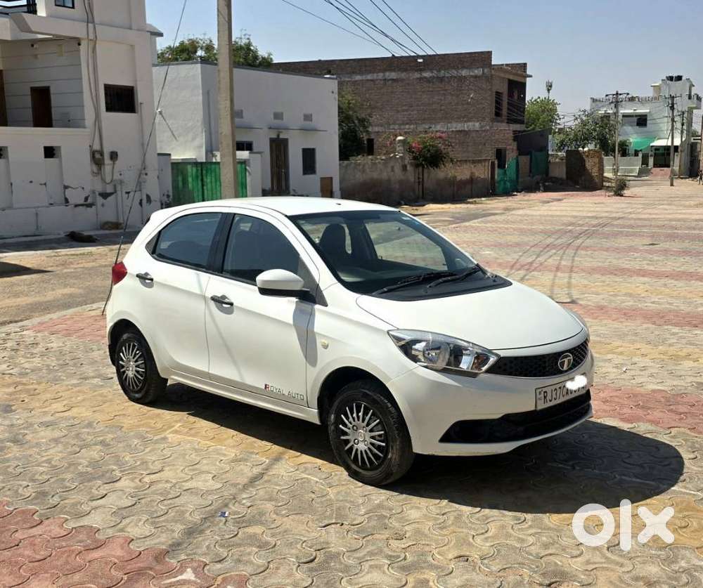 Tata Tiago 1.2 Revotron Xm, 2016, Petrol
