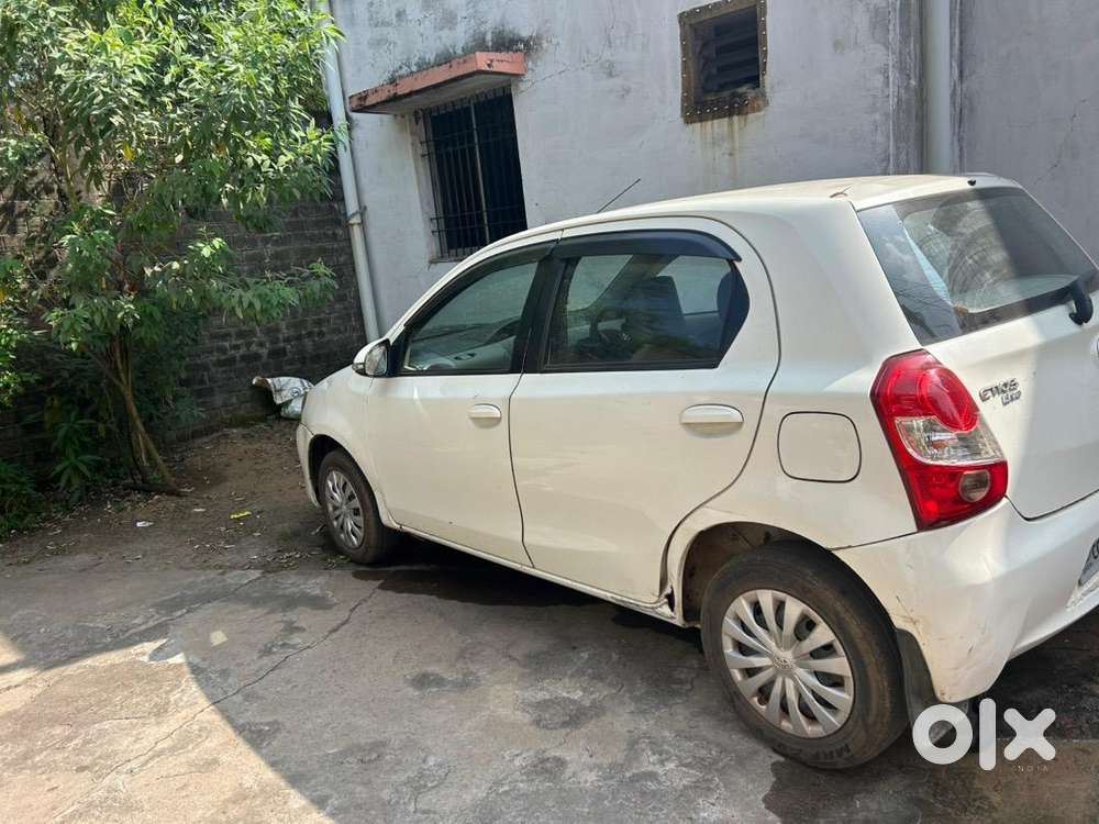 Toyota Etios Liva 2015 Petrol 32000 Km Driven