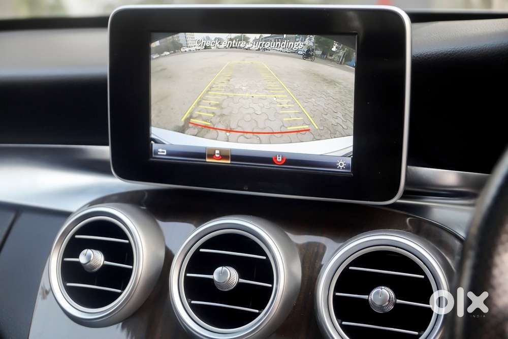 2015 Mercedes-benz C200 Avantgarde  Low Mileage  Panoramic Roof