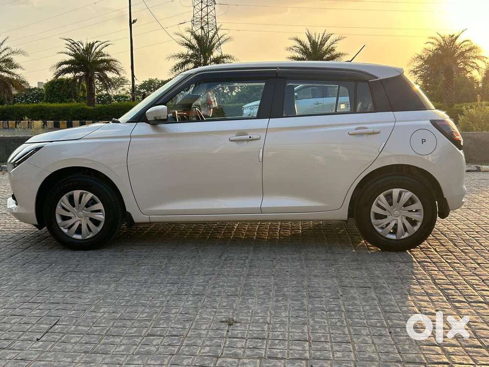 Maruti Suzuki Swift Vxi Ags, 2025, Petrol