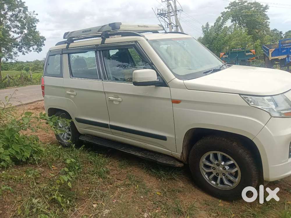 Mahindra Tuv 300 2017