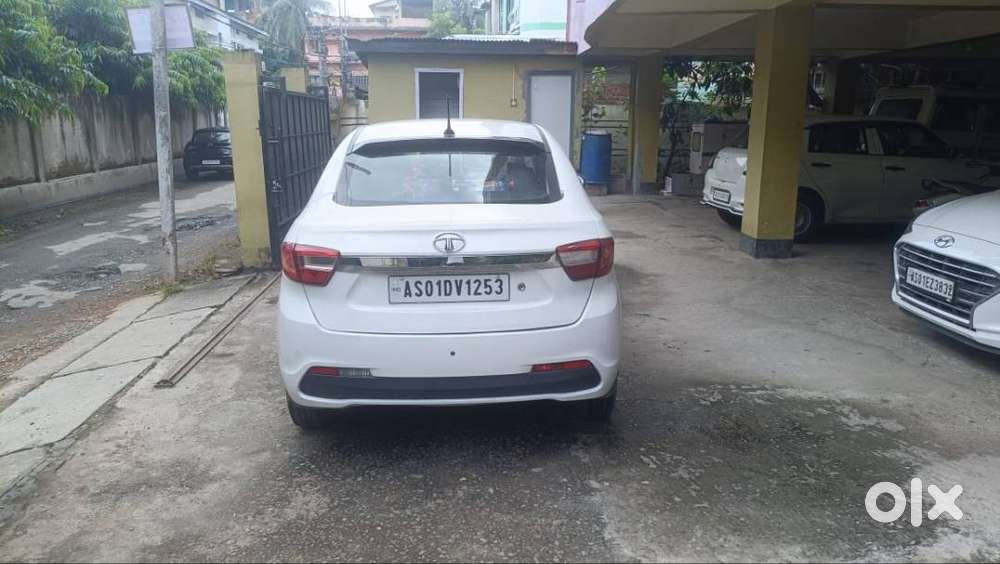 Tata Tigor Petrol 2018