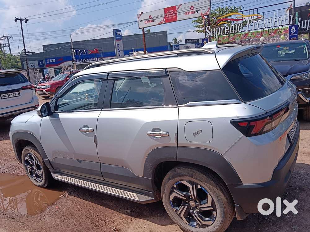 Maruti Suzuki Brezza 1.5 Vxi Smart Hybrid, 2024, Petrol