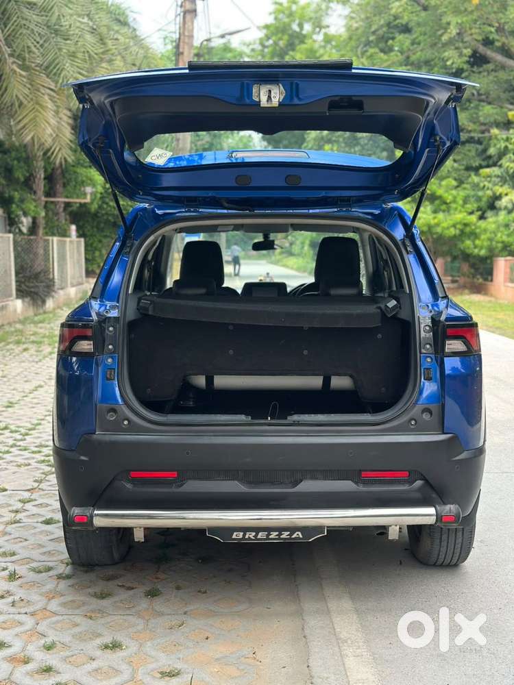 Maruti Suzuki Brezza Vxi S-cng, 2023, Cng & Hybrids