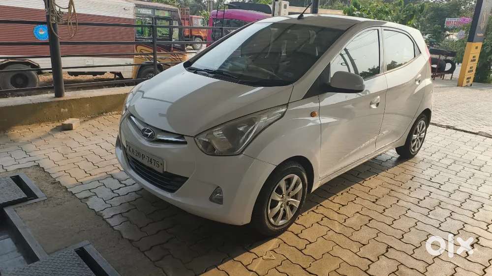 Hyundai Eon 2011 Petrol Well Maintained