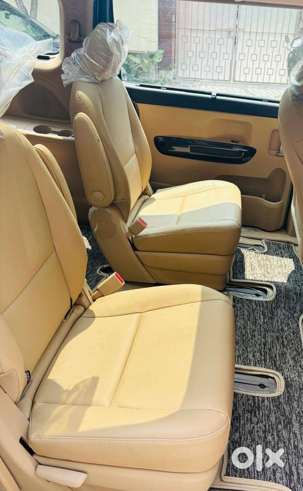 Kia Carnival Prestige, 2023, Diesel