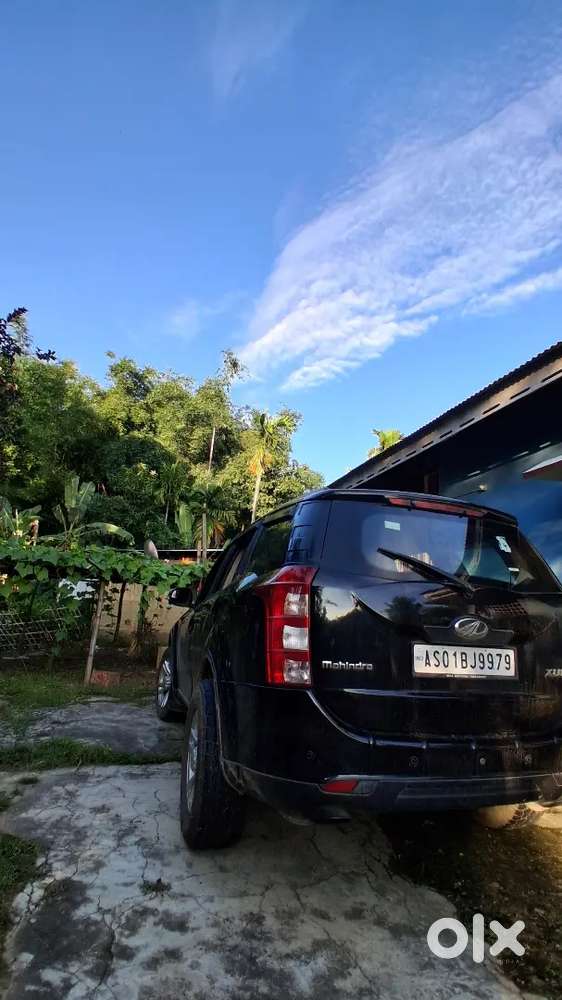 Mahindra Xuv500 2014 Diesel Manual Fourth Owner