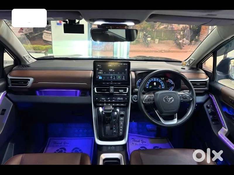 Toyota Innova Hycross 2.0 Zx (o) Hybrid 7 Str, 2024, Petrol