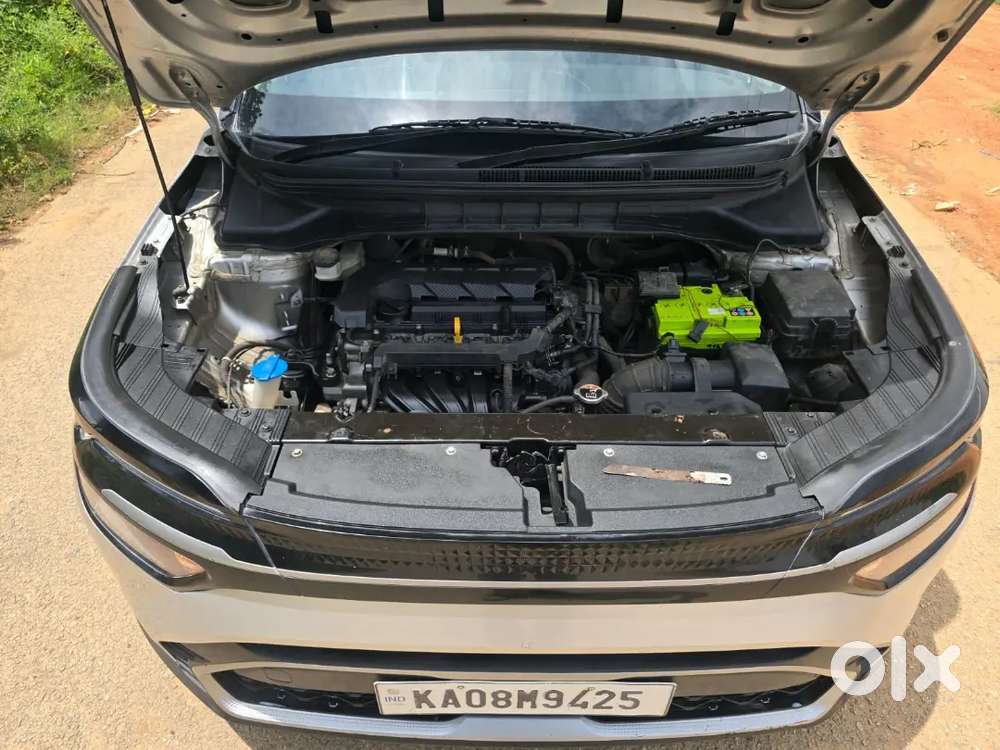 Kia Carens 2023 Petrol Manual 90000 Km First Owner