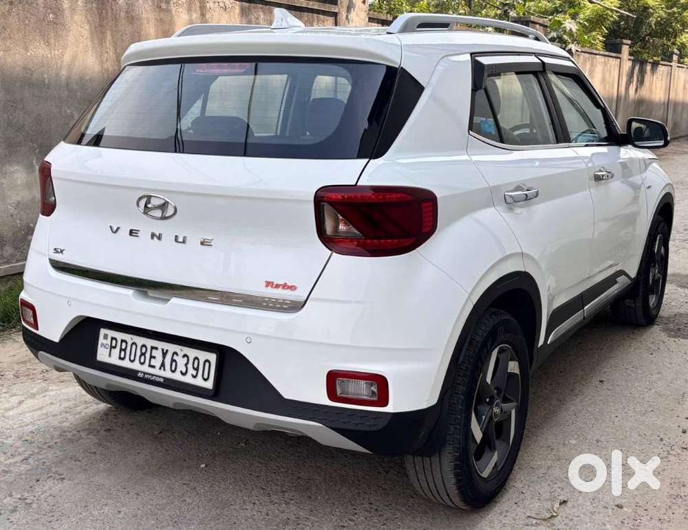 Hyundai Venue, 2022, Petrol