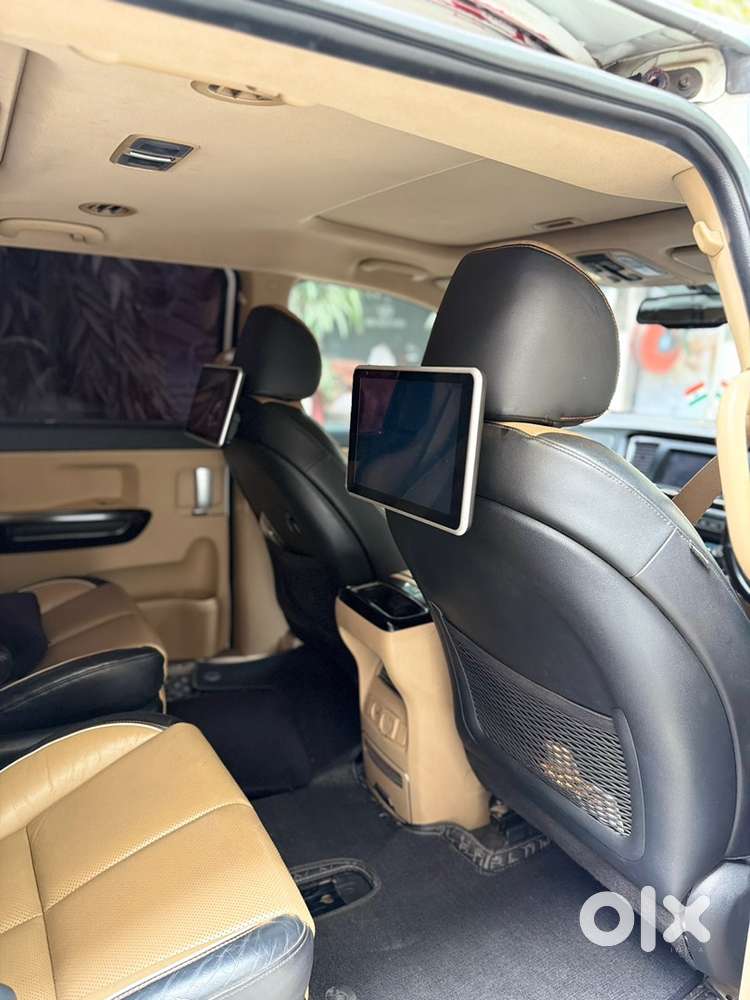 Kia Carnival Limousine 2021