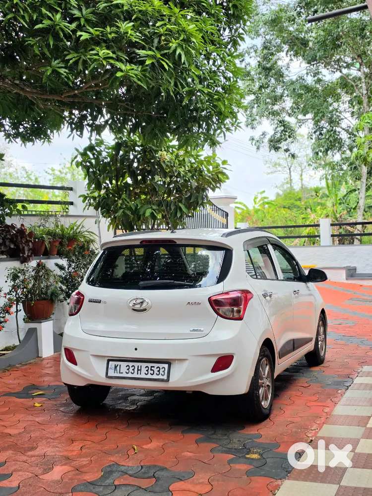 Hyundai Grand I10  Automatic Petrol Asta Top Varient