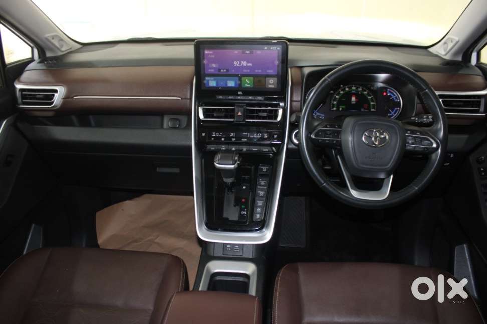 Toyota Innova Hycross 2.0 Zx Hybrid 7 Str, 2024, Petrol