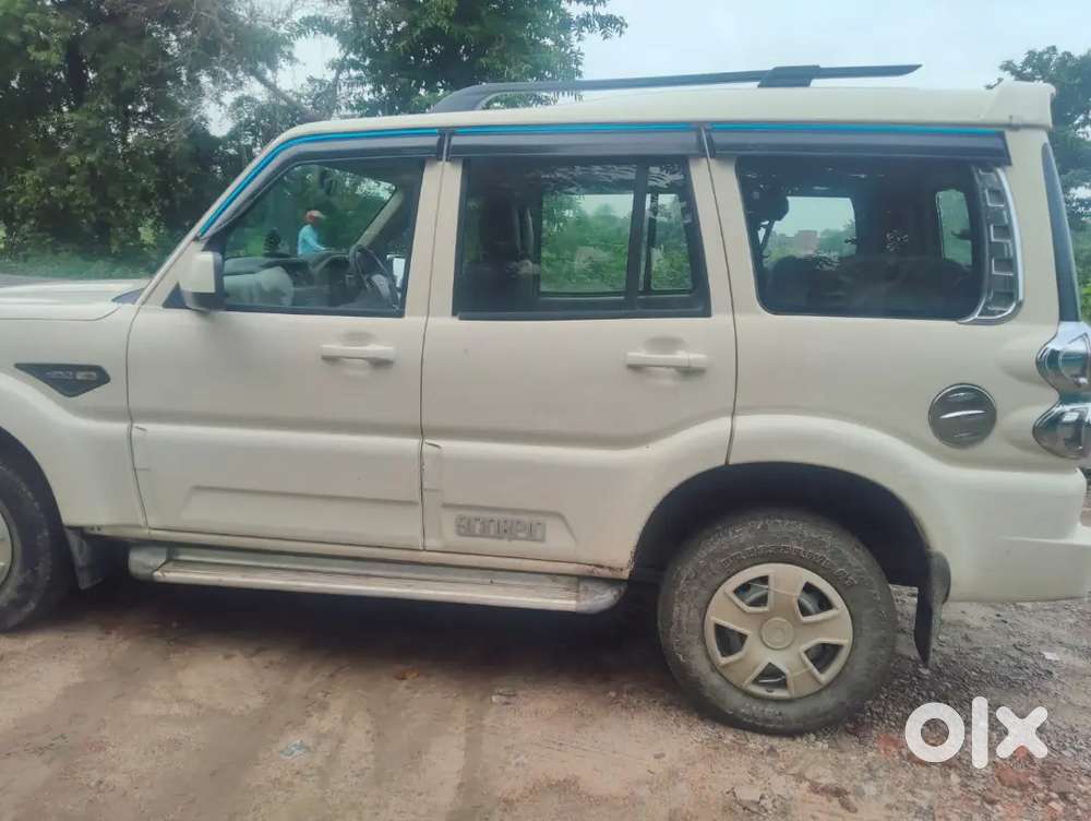 Mahindra Scorpio 2.5 S2 Diesel 2017